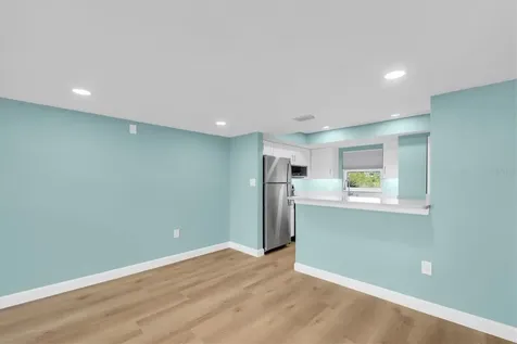 7050 Sunset Drive S South Pasadena FL 33707