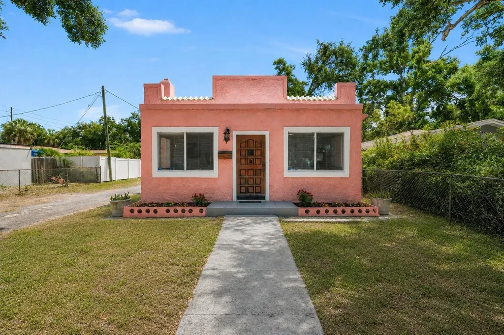 2220 23rd Street S St Petersburg FL 33712