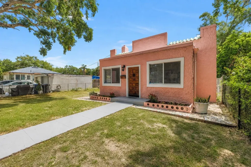 2220 23rd Street S St Petersburg FL 33712