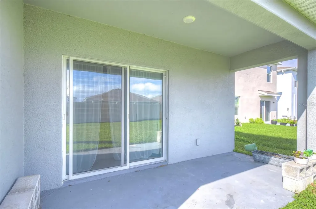 5460 Warrington Town Path Wesley Chapel FL 33545