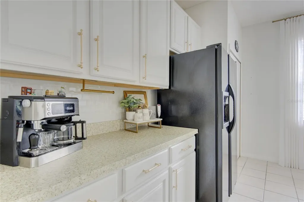 963 Cherry Valley Way Orlando FL 32828