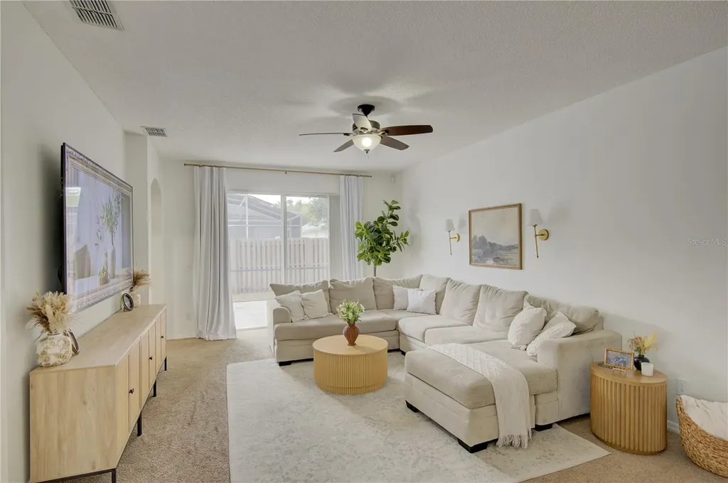 963 Cherry Valley Way Orlando FL 32828