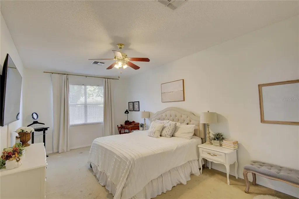 963 Cherry Valley Way Orlando FL 32828