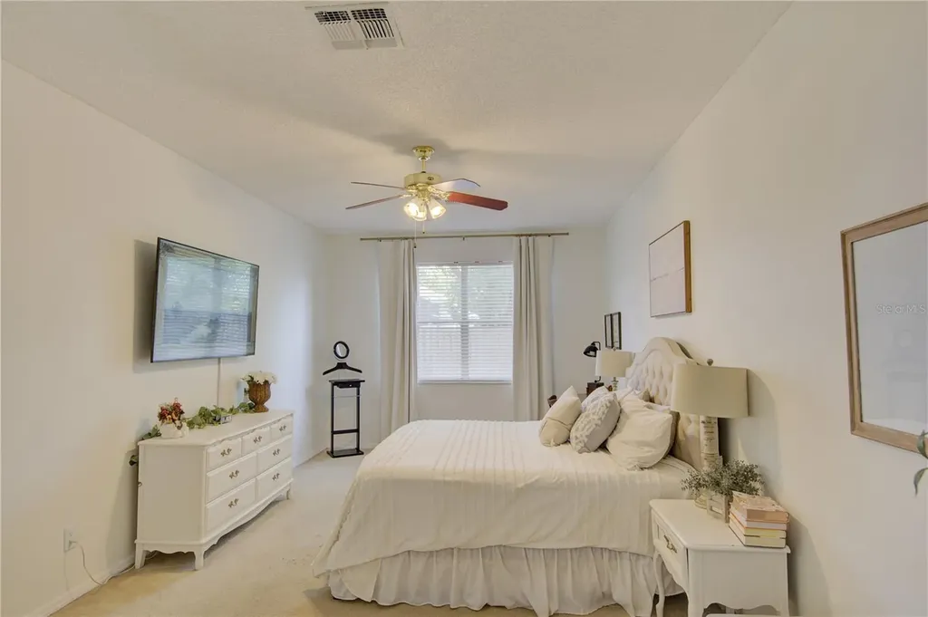 963 Cherry Valley Way Orlando FL 32828