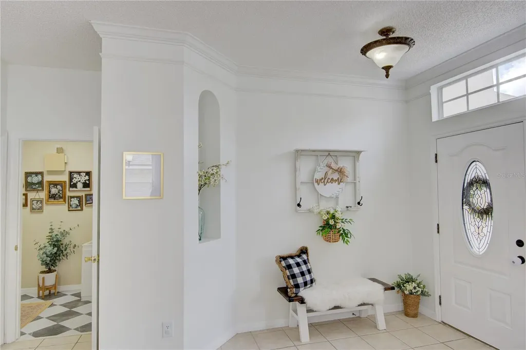 963 Cherry Valley Way Orlando FL 32828