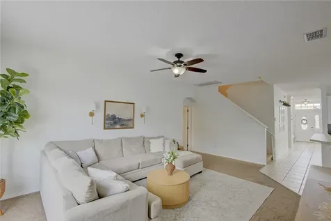 963 Cherry Valley Way Orlando FL 32828