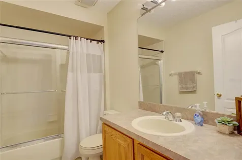 963 Cherry Valley Way Orlando FL 32828