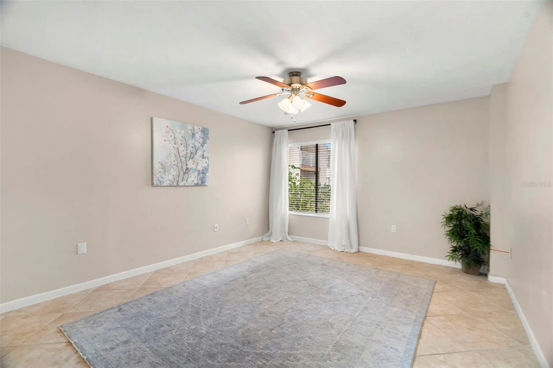 657 99th Avenue N St Petersburg FL 33702