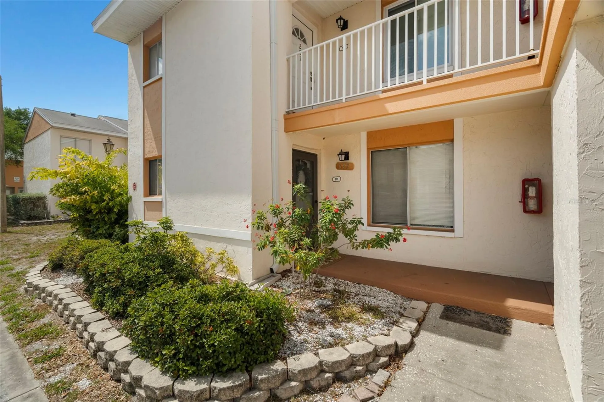 657 99th Avenue N St Petersburg FL 33702