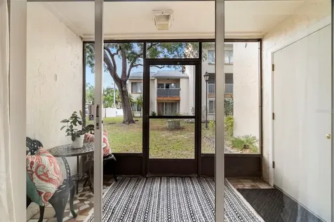 657 99th Avenue N St Petersburg FL 33702