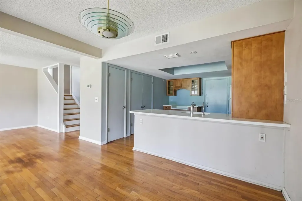 5950 Peregrine Avenue Orlando FL 32819