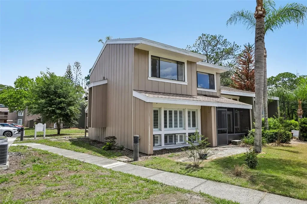 5950 Peregrine Avenue Orlando FL 32819
