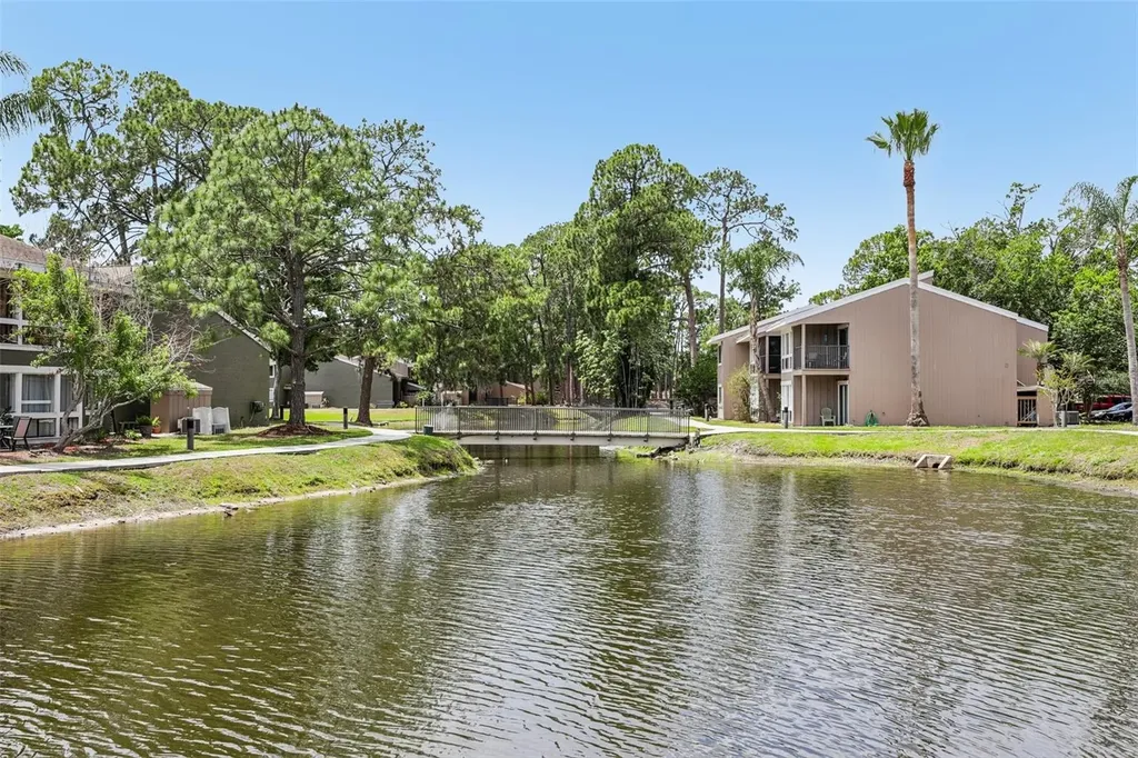 5950 Peregrine Avenue Orlando FL 32819
