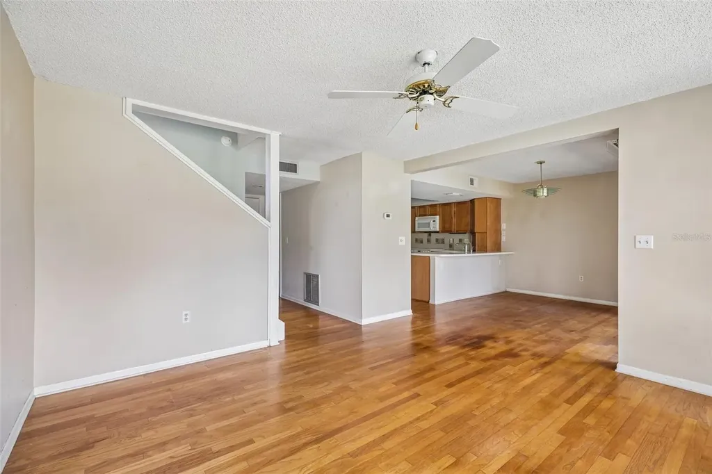 5950 Peregrine Avenue Orlando FL 32819