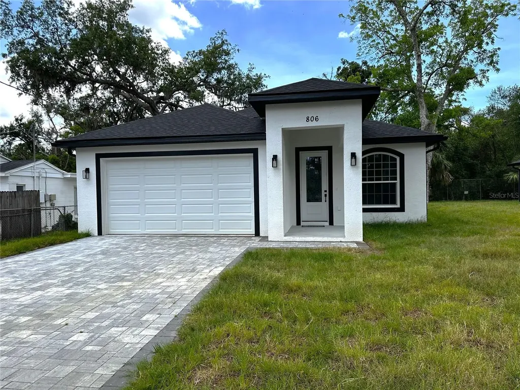 806 W Lowry Lane Tampa FL 33604