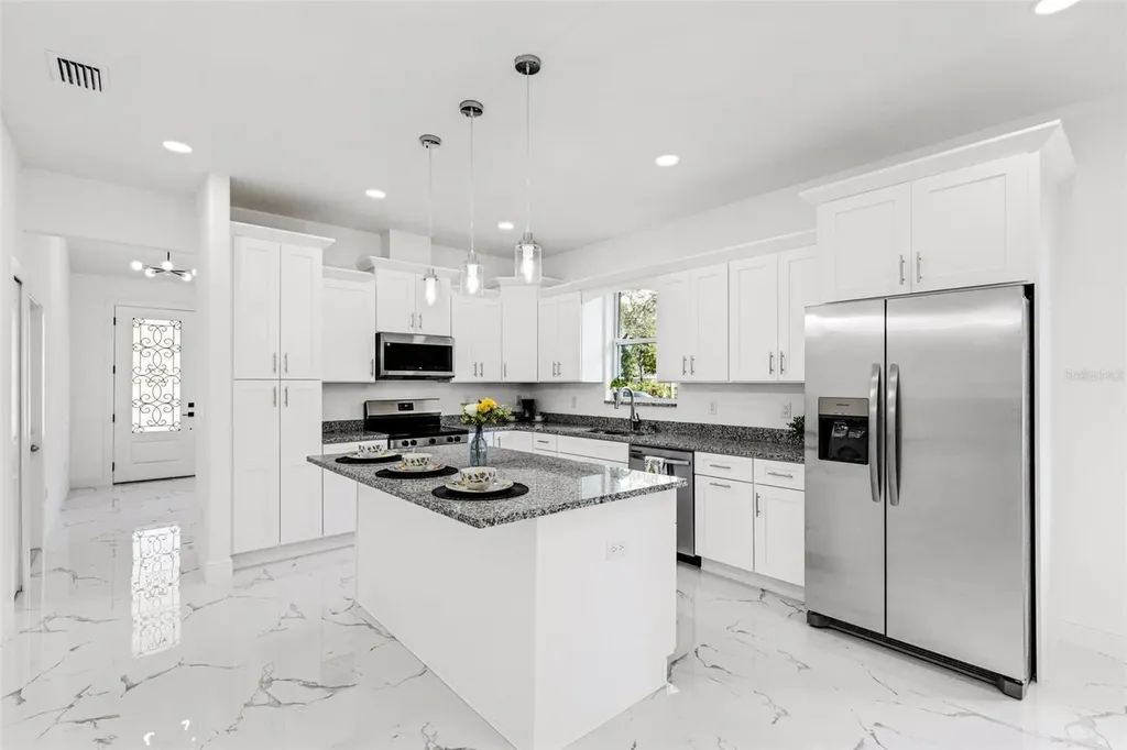 806 W Lowry Lane Tampa FL 33604
