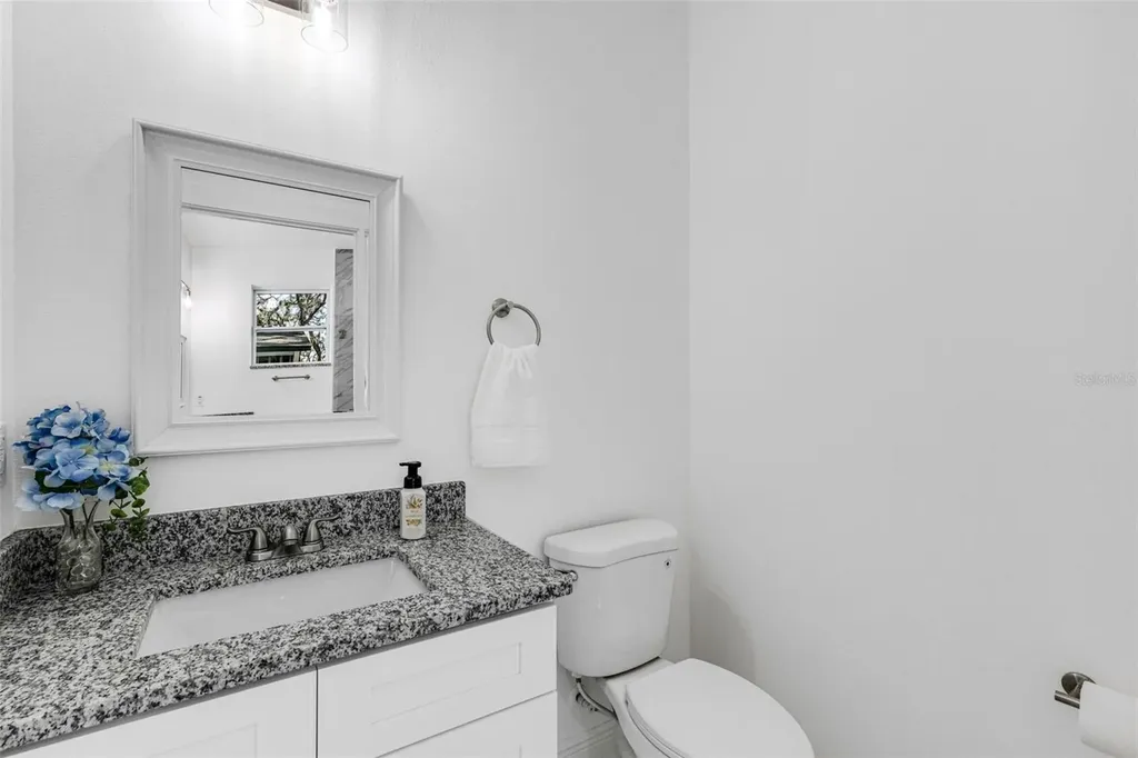 806 W Lowry Lane Tampa FL 33604