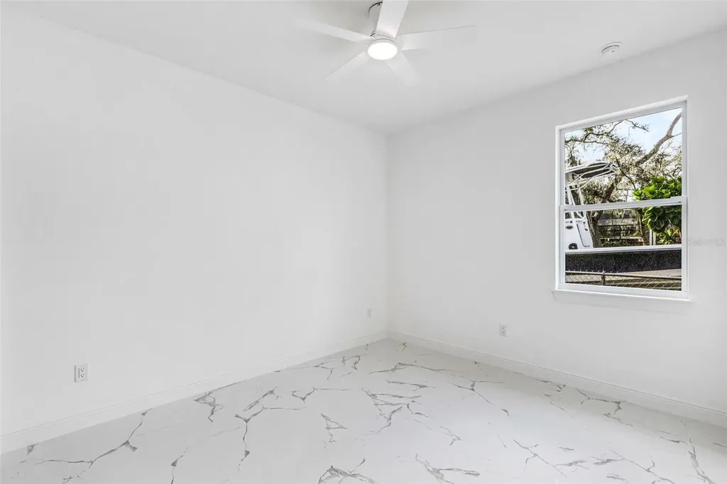806 W Lowry Lane Tampa FL 33604