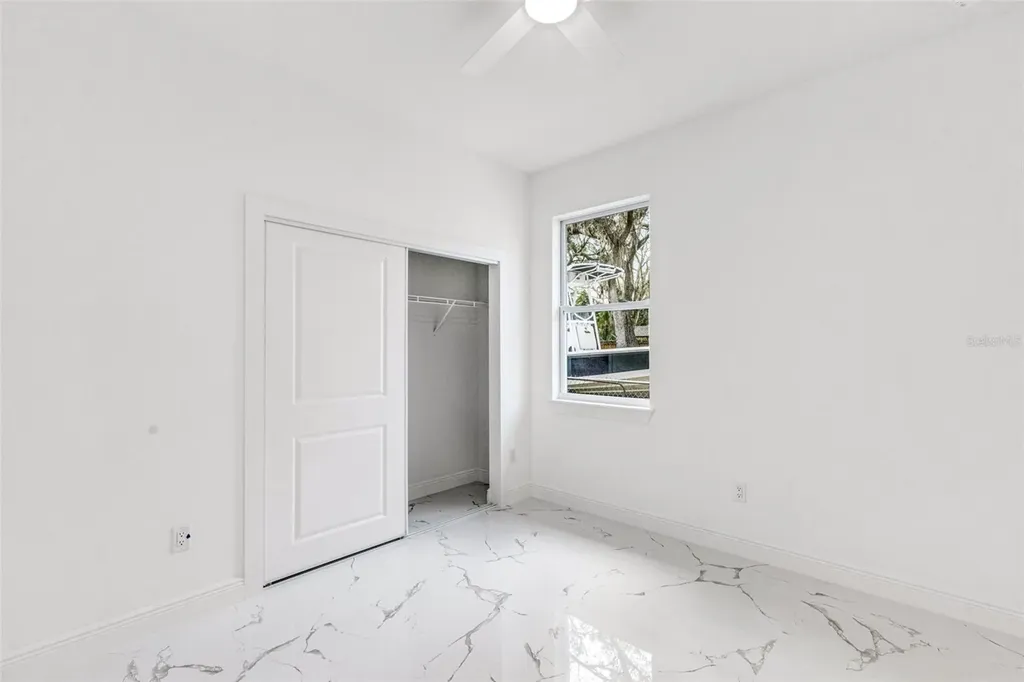 806 W Lowry Lane Tampa FL 33604