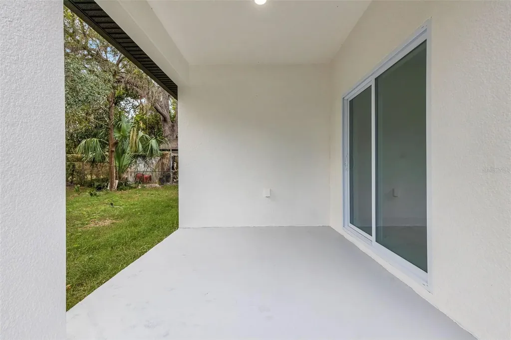 806 W Lowry Lane Tampa FL 33604