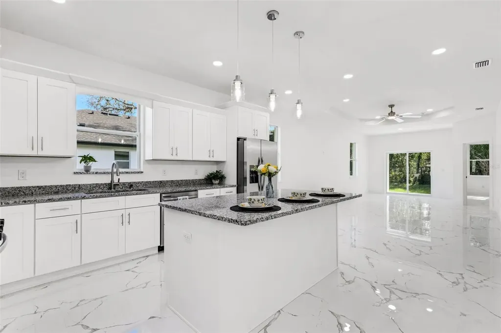 806 W Lowry Lane Tampa FL 33604