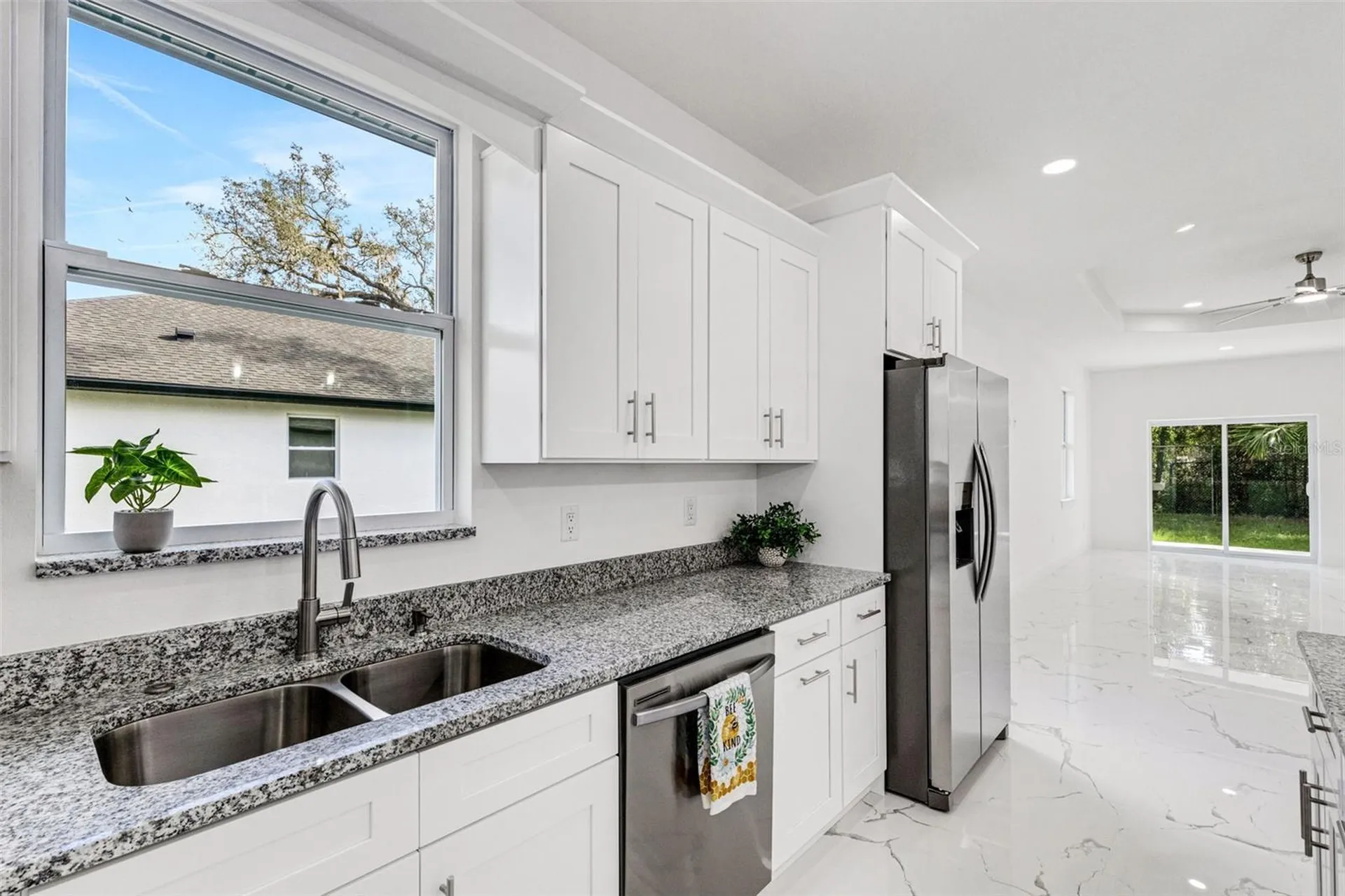 806 W Lowry Lane Tampa FL 33604