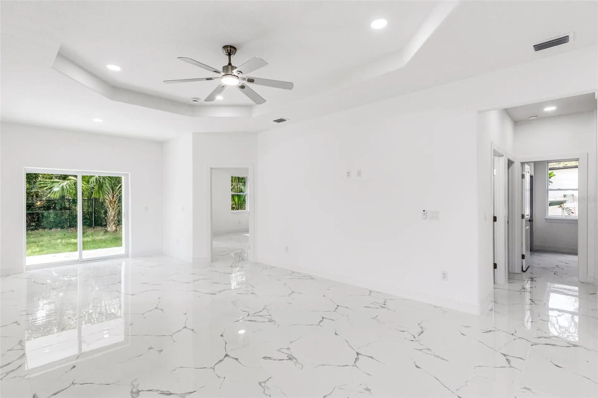 806 W Lowry Lane Tampa FL 33604