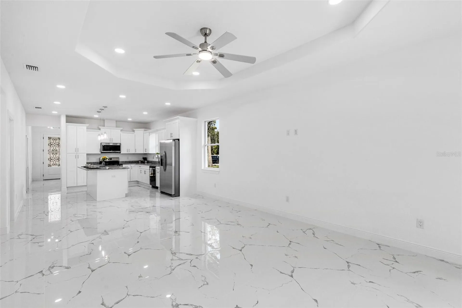 806 W Lowry Lane Tampa FL 33604