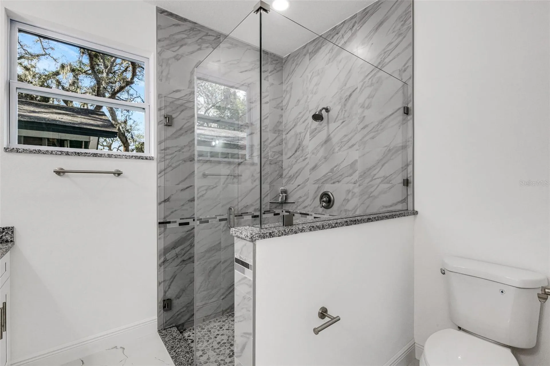 806 W Lowry Lane Tampa FL 33604