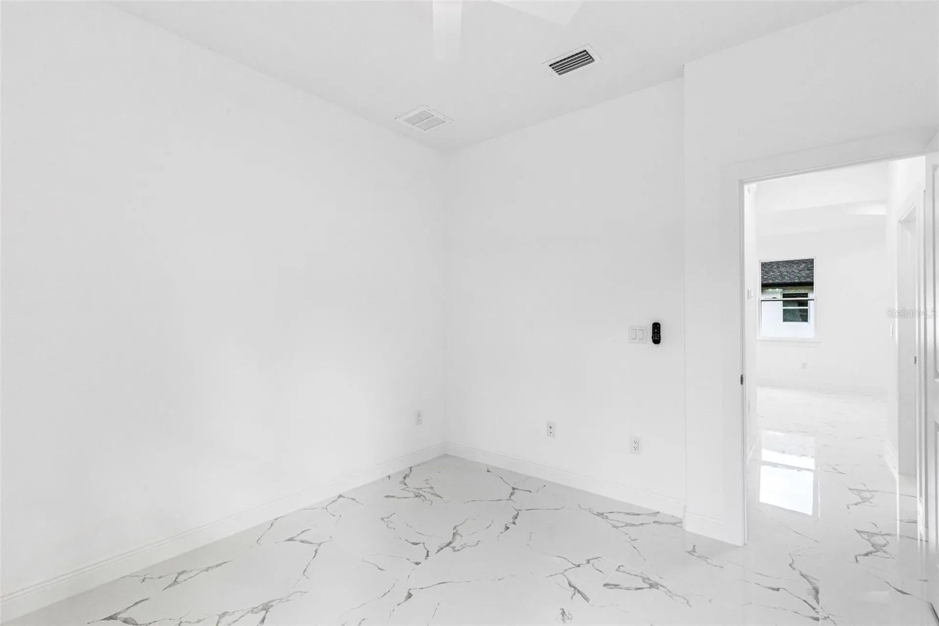 806 W Lowry Lane Tampa FL 33604