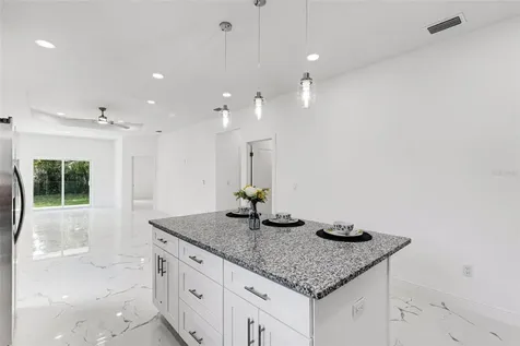 806 W Lowry Lane Tampa FL 33604