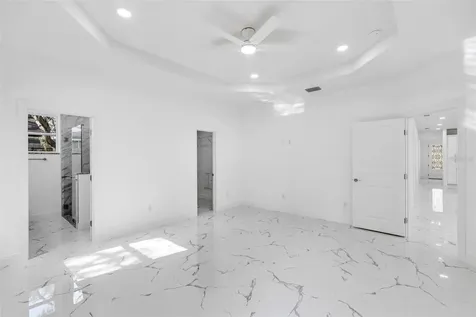 806 W Lowry Lane Tampa FL 33604