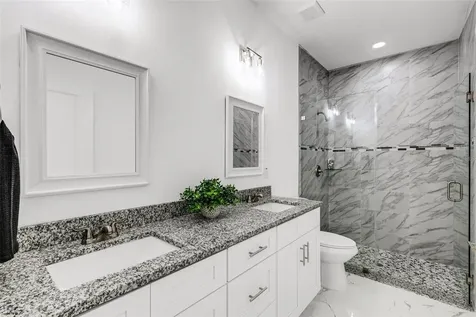 806 W Lowry Lane Tampa FL 33604