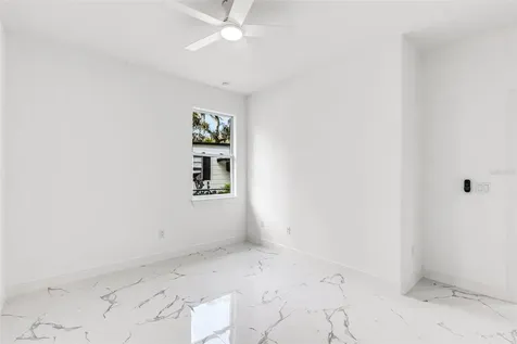 806 W Lowry Lane Tampa FL 33604