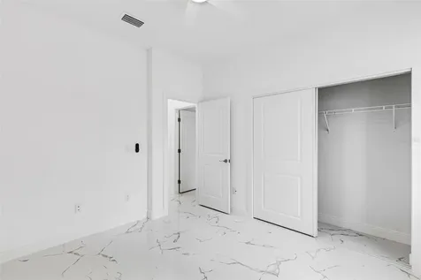 806 W Lowry Lane Tampa FL 33604