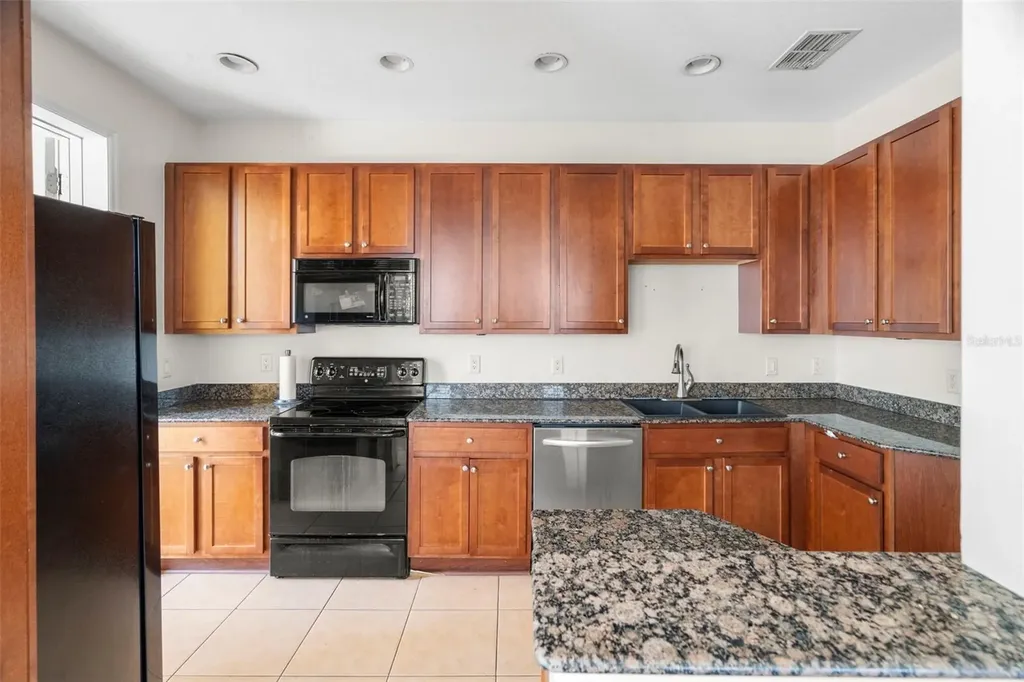 316 34th Avenue N St Petersburg FL 33704