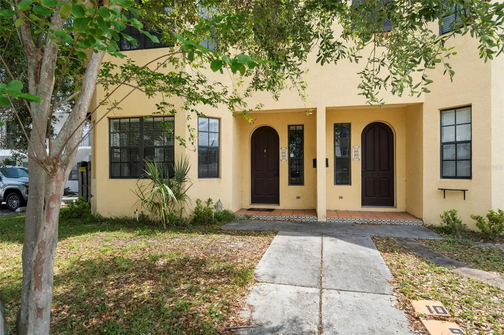 316 34th Avenue N St Petersburg FL 33704