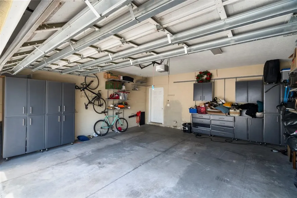 316 34th Avenue N St Petersburg FL 33704