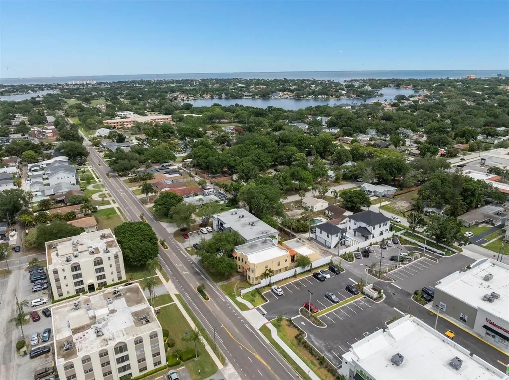316 34th Avenue N St Petersburg FL 33704