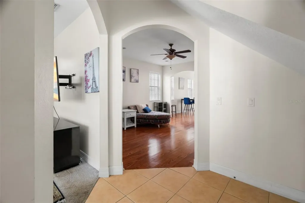 316 34th Avenue N St Petersburg FL 33704