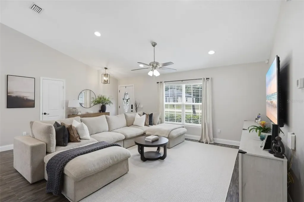 2065 9th Avenue Deland FL 32724