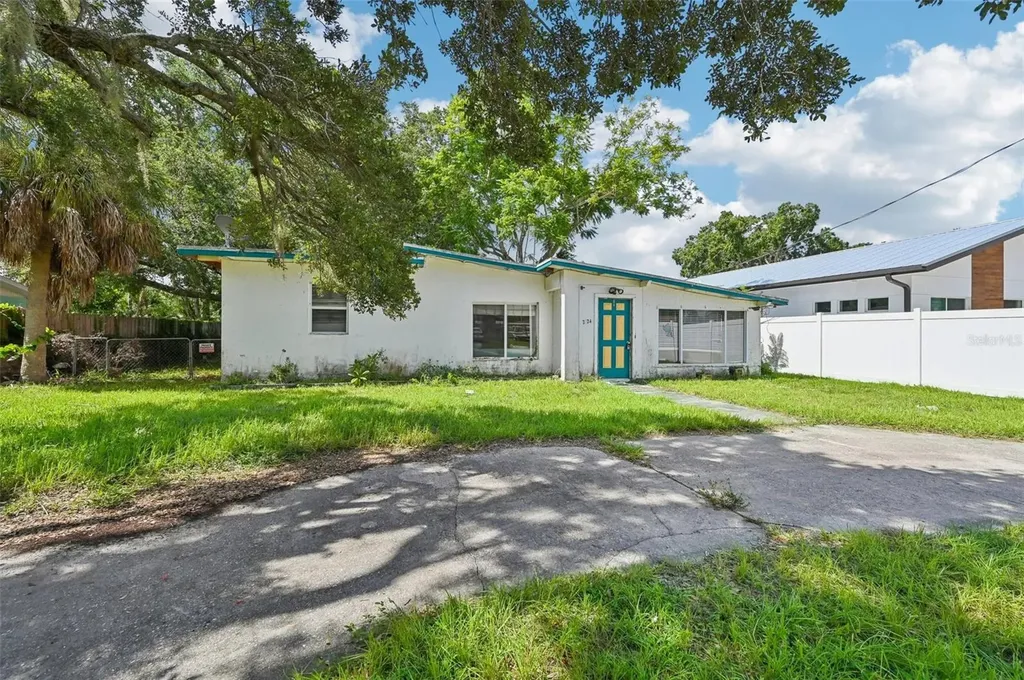2524 Novus Street Sarasota FL 34237