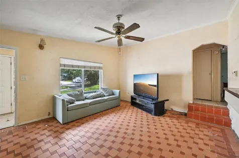 2524 Novus Street Sarasota FL 34237