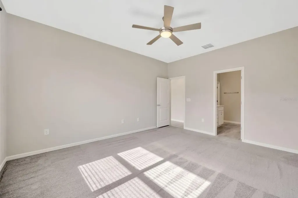 6398 Bradford Woods Drive Zephyrhills FL 33542