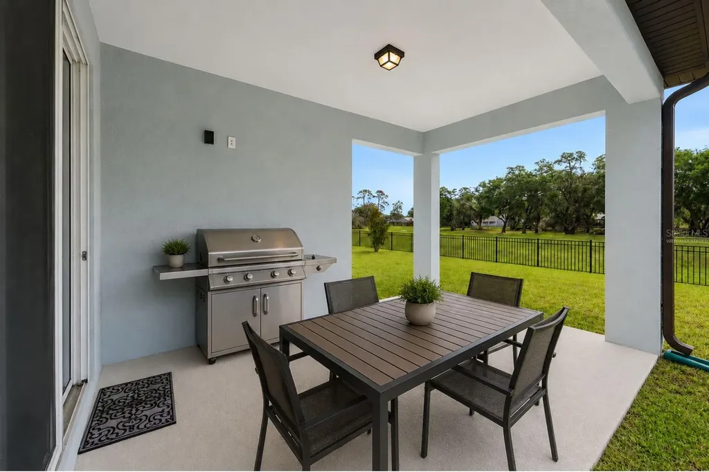 6398 Bradford Woods Drive Zephyrhills FL 33542
