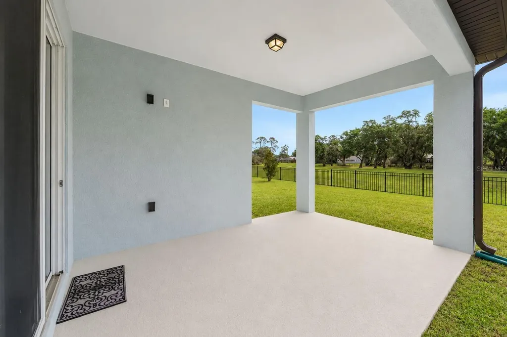 6398 Bradford Woods Drive Zephyrhills FL 33542