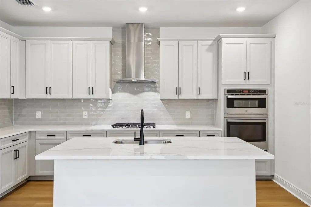 8225 Seaflower Parkway Bradenton FL 34210