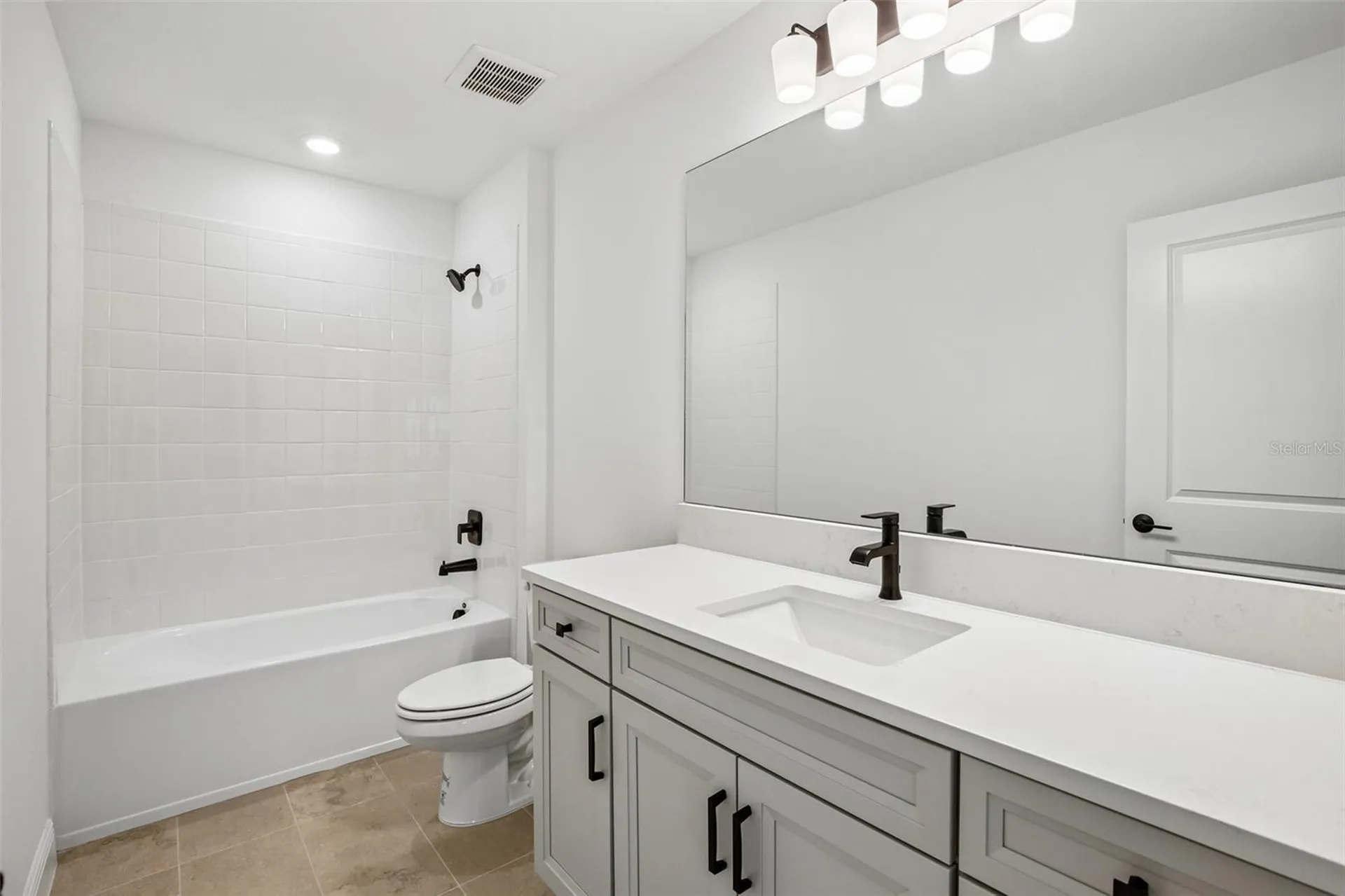 8225 Seaflower Parkway Bradenton FL 34210