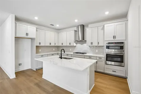 8225 Seaflower Parkway Bradenton FL 34210