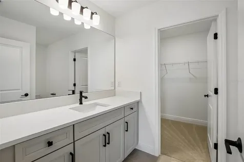 8225 Seaflower Parkway Bradenton FL 34210